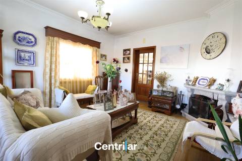 Moradia T5 com Piscina e Vista para a Serra da Estrela em Mangualde