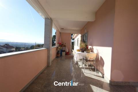 Moradia T5 com Piscina e Vista para a Serra da Estrela em Mangualde