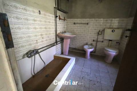 Moradia T2  em Chãs de Tavares– Excelente Oportunidade de Remodelação