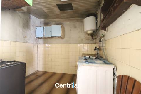 Moradia T2  em Chãs de Tavares– Excelente Oportunidade de Remodelação