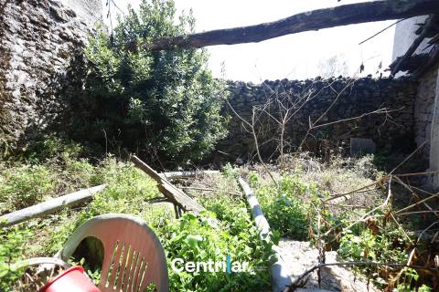 Moradia T2  em Chãs de Tavares– Excelente Oportunidade de Remodelação