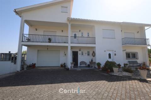 Moradia T5 Venda em Mangualde, Mesquitela e Cunha Alta,Mangualde