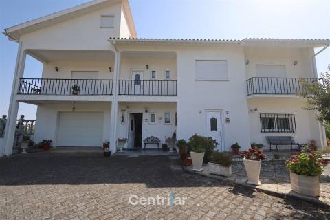 Moradia T5 Venda em Mangualde, Mesquitela e Cunha Alta,Mangualde