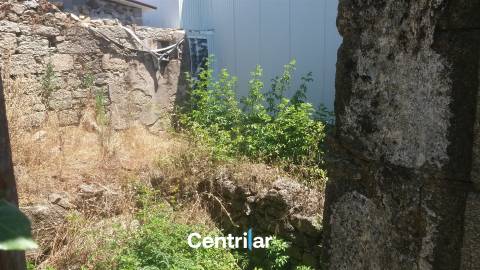 Moradia Devoluta  Venda em Rio de Loba,Viseu