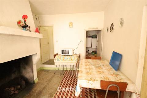 Moradia T2+1 , Viseu, Real , 9 KM de Mangualde