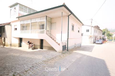 Moradia T2+1 , Viseu, Real , 9 KM de Mangualde