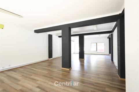 Loja , Centro de Viseu - Arrendamento ou Venda - Ref. CTR336