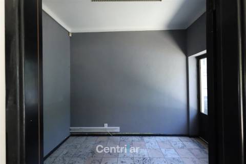 Loja , Centro de Viseu - Arrendamento ou Venda - Ref. CTR336
