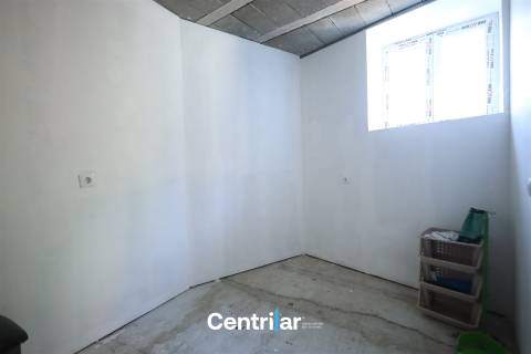 Moradia T3 com pátio e terraço