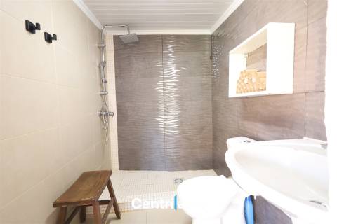 Moradia T3 com pátio e terraço