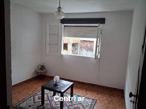 Moradia Geminada T2 Venda em Cabanas de Viriato,Carregal do Sal