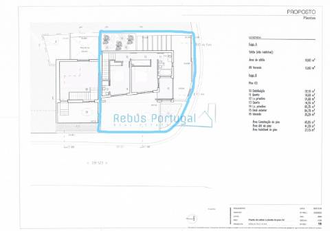 Moradia geminada T2+1, com estacionamento privado