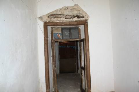 Quinta antiga com muito potencial