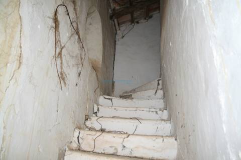 Quinta antiga com muito potencial