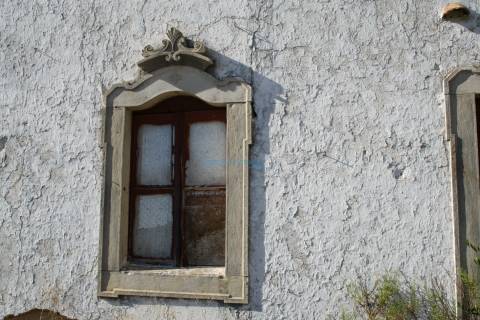 Quinta antiga com muito potencial