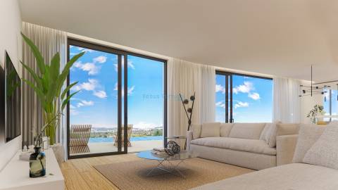 Lote com projeto aprovado para moradia T3 com piscina infinita