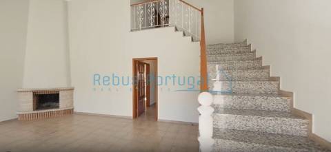 Moradia T3 entre o campo e a cidade – Um lar acolhedor em Loulé