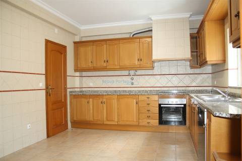 Moradia T3 entre o campo e a cidade – Um lar acolhedor em Loulé