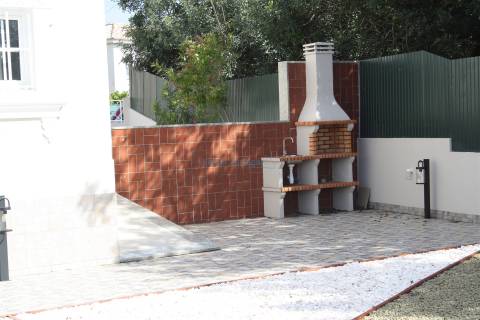 Moradia T3 entre o campo e a cidade – Um lar acolhedor em Loulé