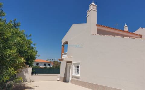 Moradia T3 entre o campo e a cidade – Um lar acolhedor em Loulé