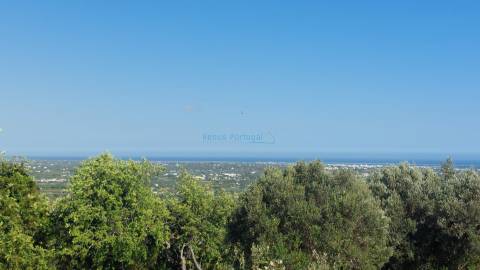 Terreno com projeto aprovado para moradia T3, magnifica vista mar