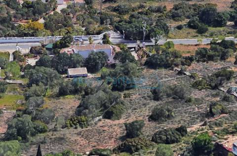 Terreno para construção de 1 ou 2 moradias, magnifica vista de mar