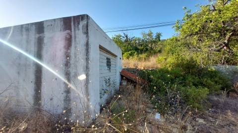 Terreno para construção de 1 ou 2 moradias, magnifica vista de mar