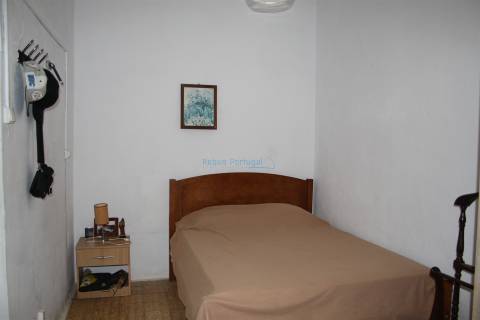 Quinta com 2 moradias para restaurar