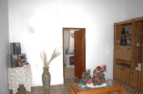 Quinta com 2 moradias para restaurar