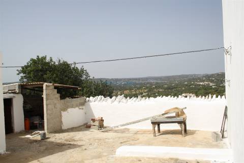 Quinta com 2 moradias para restaurar