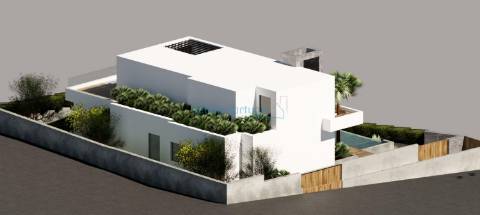 Vista Mar Deslumbrante | Terreno com Projeto Aprovado para Moradia de Luxo