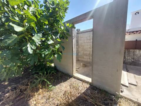 Terreno Exclusivo com Projeto Aprovado Pronto a Construir