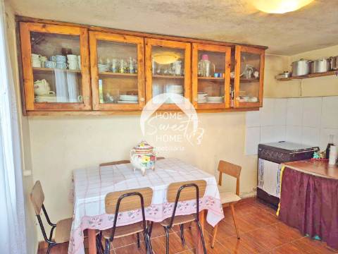 Moradia T1 em Santana com as vivencias tradicionais madeirenses