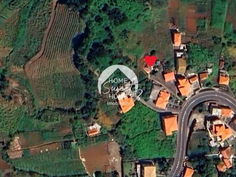 Moradia T1 em Santana com as vivencias tradicionais madeirenses