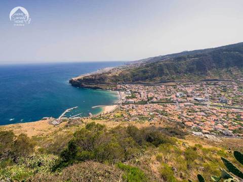 Moradia T1 em Santana com as vivencias tradicionais madeirenses