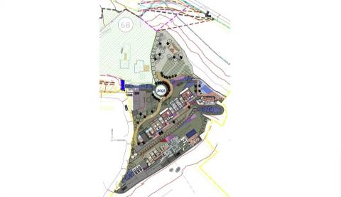 Moradia independente à venda na Estrada dos Poços