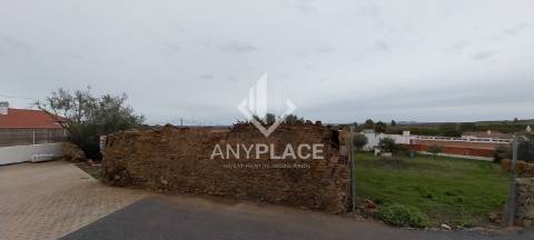 Terreno em Aldeia Típica Alentejana.