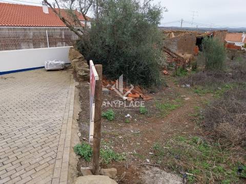 Terreno em Aldeia Típica Alentejana.