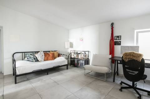 Encantadora Moradia totalmente renovada com vista para as muralhas do Castelo em Loulé.