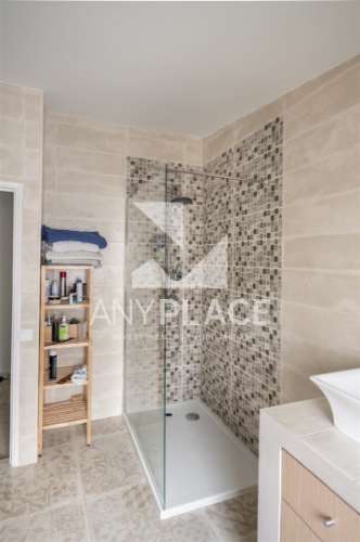 Encantadora Moradia totalmente renovada com vista para as muralhas do Castelo em Loulé.