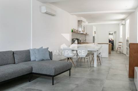 Encantadora Moradia totalmente renovada com vista para as muralhas do Castelo em Loulé.