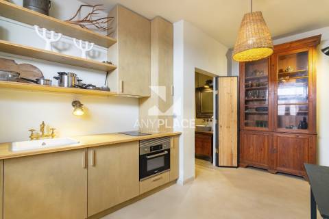 Charmosa Moradia Renovada com Dois Apartamentos Independentes no Centro Histórico de Loulé