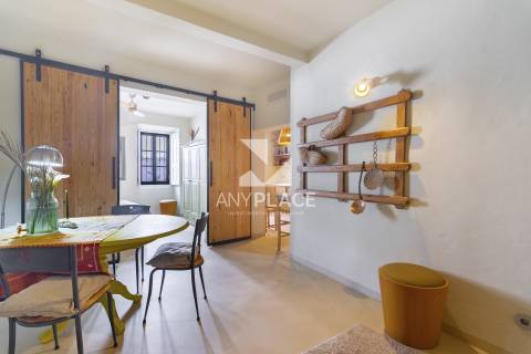 Charmosa Moradia Renovada com Dois Apartamentos Independentes no Centro Histórico de Loulé