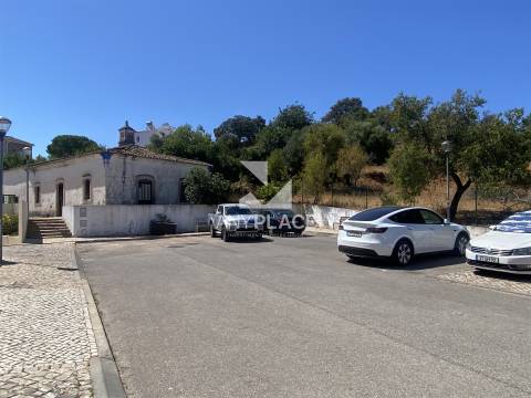 Quinta para construção de moradia de Luxo com projecto aprovado.