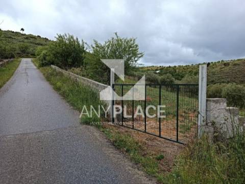 Terreno Rústico muito bem localizado e com boas acessibilidades.