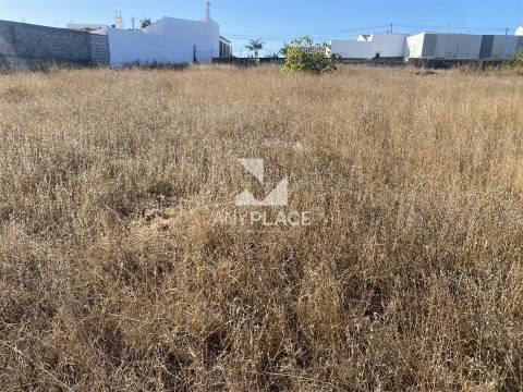 EXCELENTE OPORTUNIDADE – TERRENO PARA CONSTRUÇÃO EM ZONA PRIVILEGIADA.