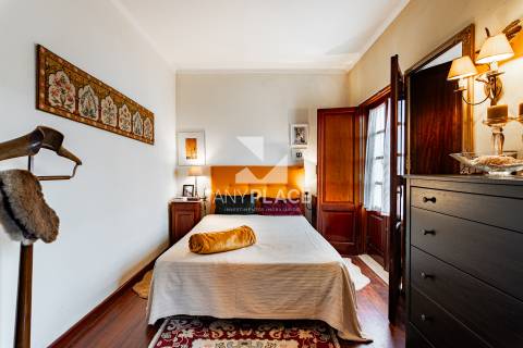 Prédio Renovado no Coração de Silves – Uma Joia Medieval com Conforto Moderno.