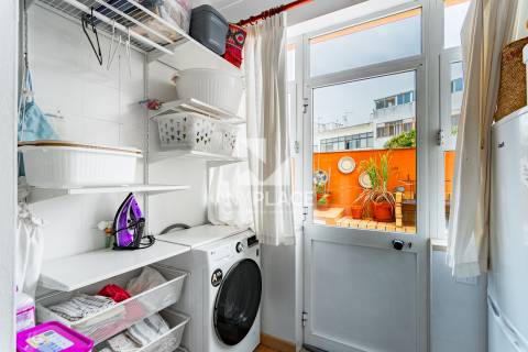 Prédio Renovado no Coração de Silves – Uma Joia Medieval com Conforto Moderno.