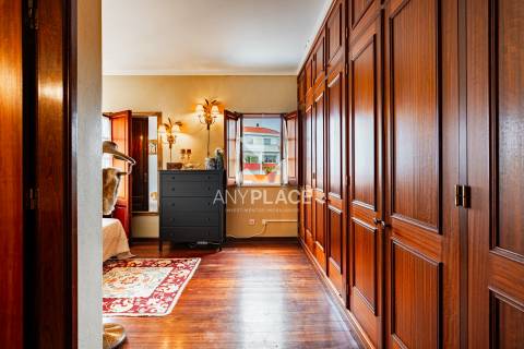 Prédio Renovado no Coração de Silves – Uma Joia Medieval com Conforto Moderno.