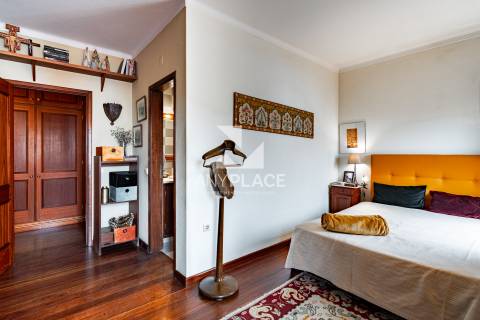 Prédio Renovado no Coração de Silves – Uma Joia Medieval com Conforto Moderno.